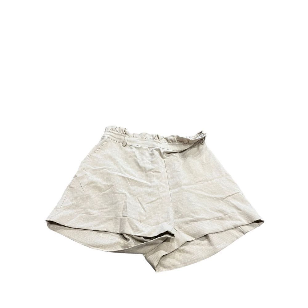 Amaryllis tan paper bag shorts. Size 2x